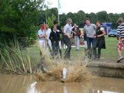 Meistertaufe im Wassergraben